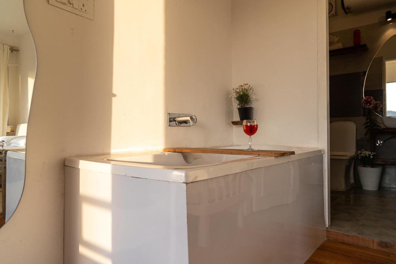 Ecstasy By Thhpsociety Bathtub Rooms Mukteshwar Esterno foto
